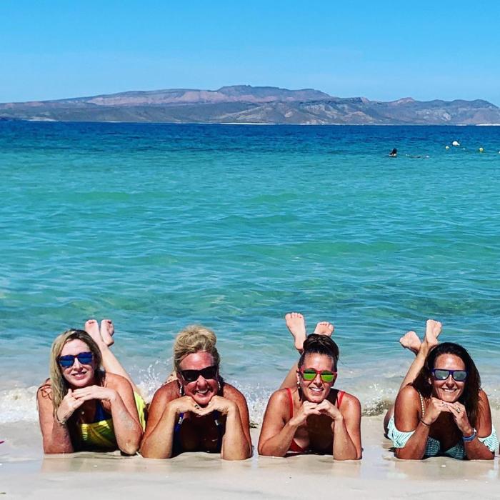 El Tecolote Beach: Ocean Views, Food, and Fun